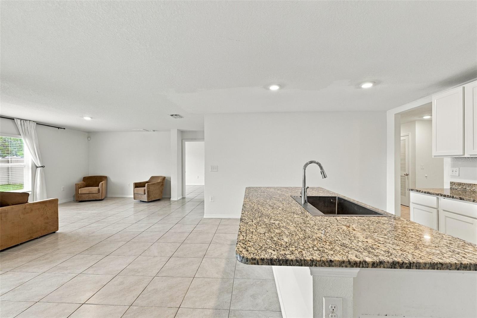 7980 BROAD POINTE DR — photo 8