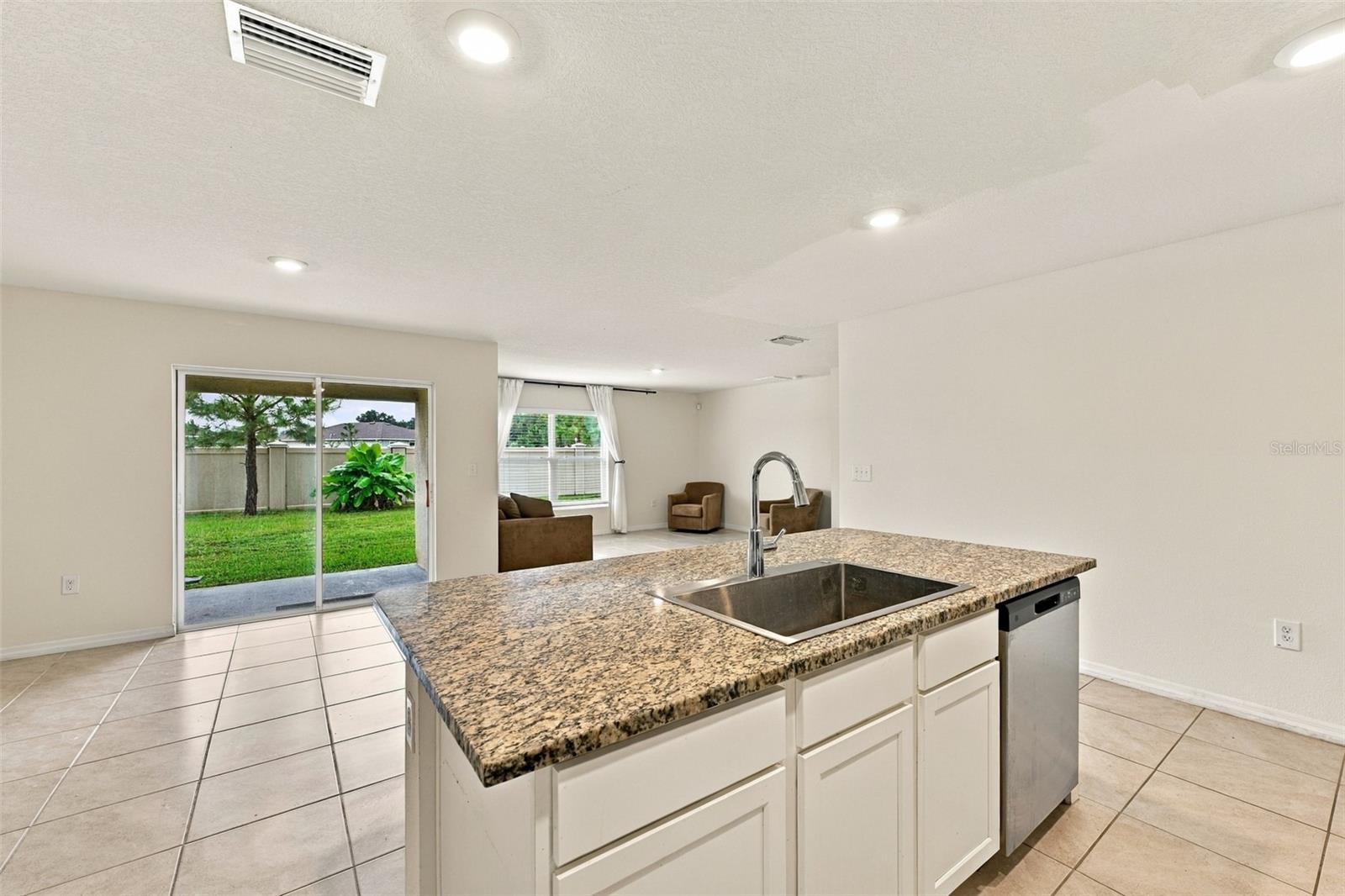 7980 BROAD POINTE DR — photo 7