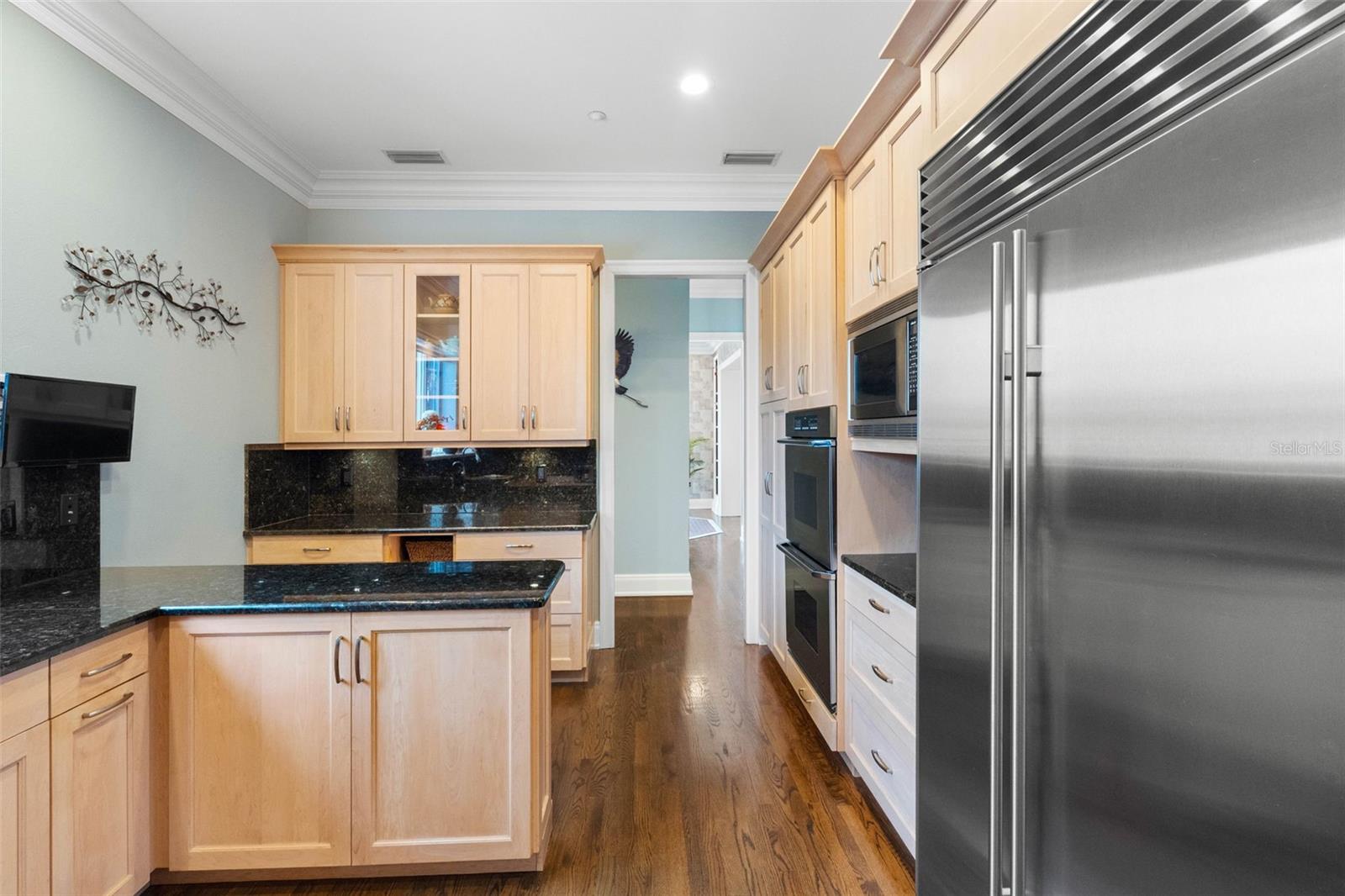 505 HARBOR DR — photo 30