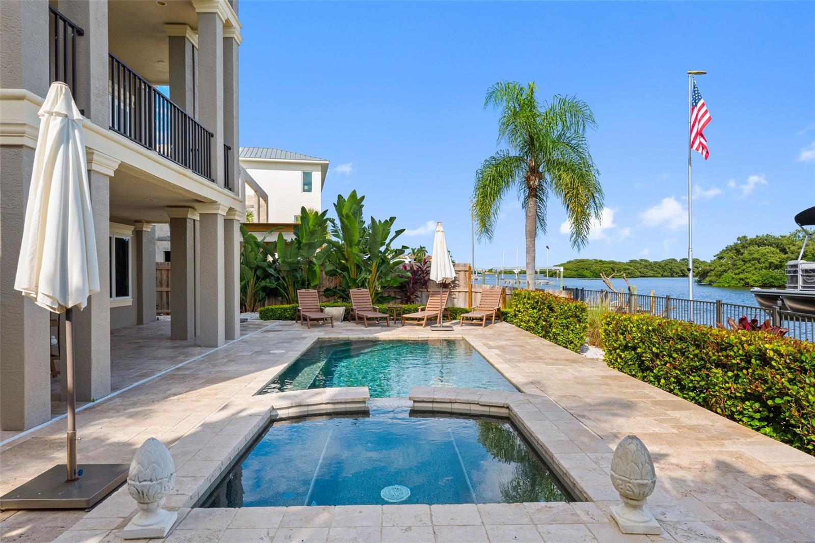 505 HARBOR DR — photo 8