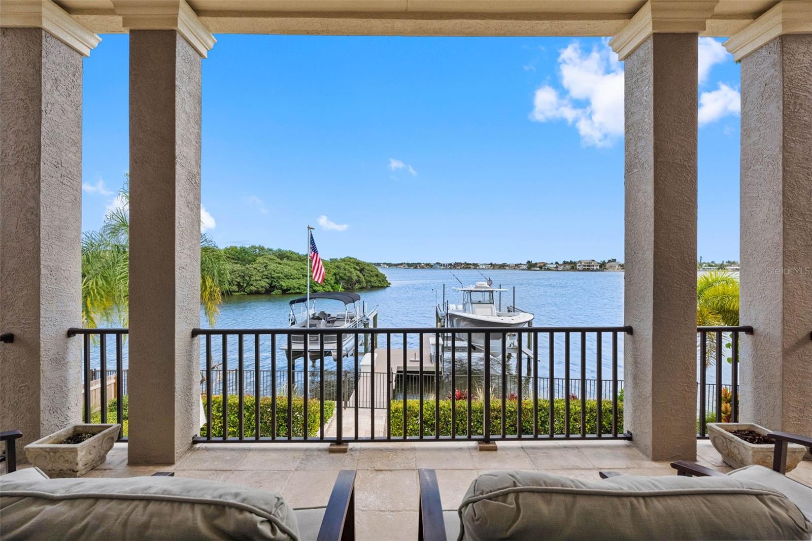 505 HARBOR DR — photo 24