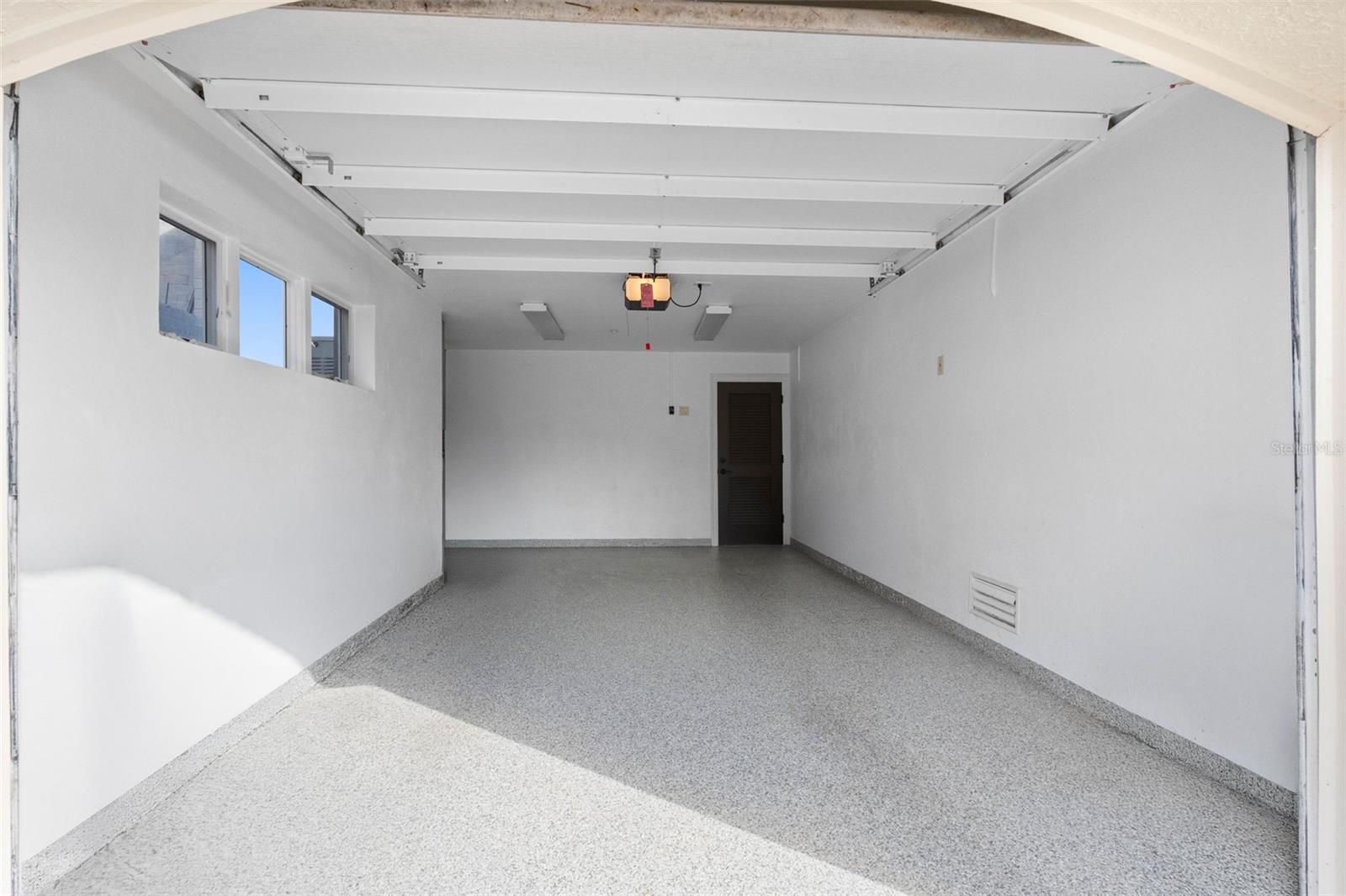 505 HARBOR DR — photo 58