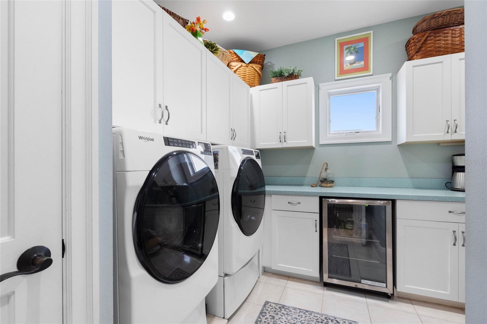 505 HARBOR DR — photo 59