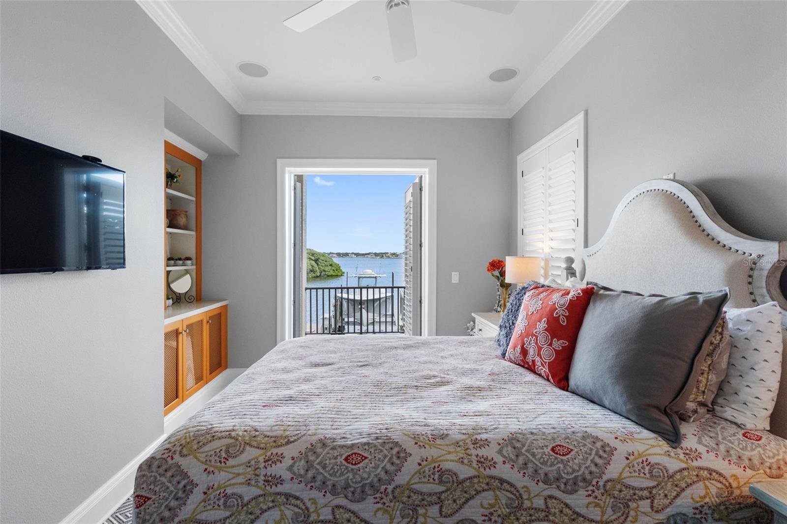 505 HARBOR DR — photo 43