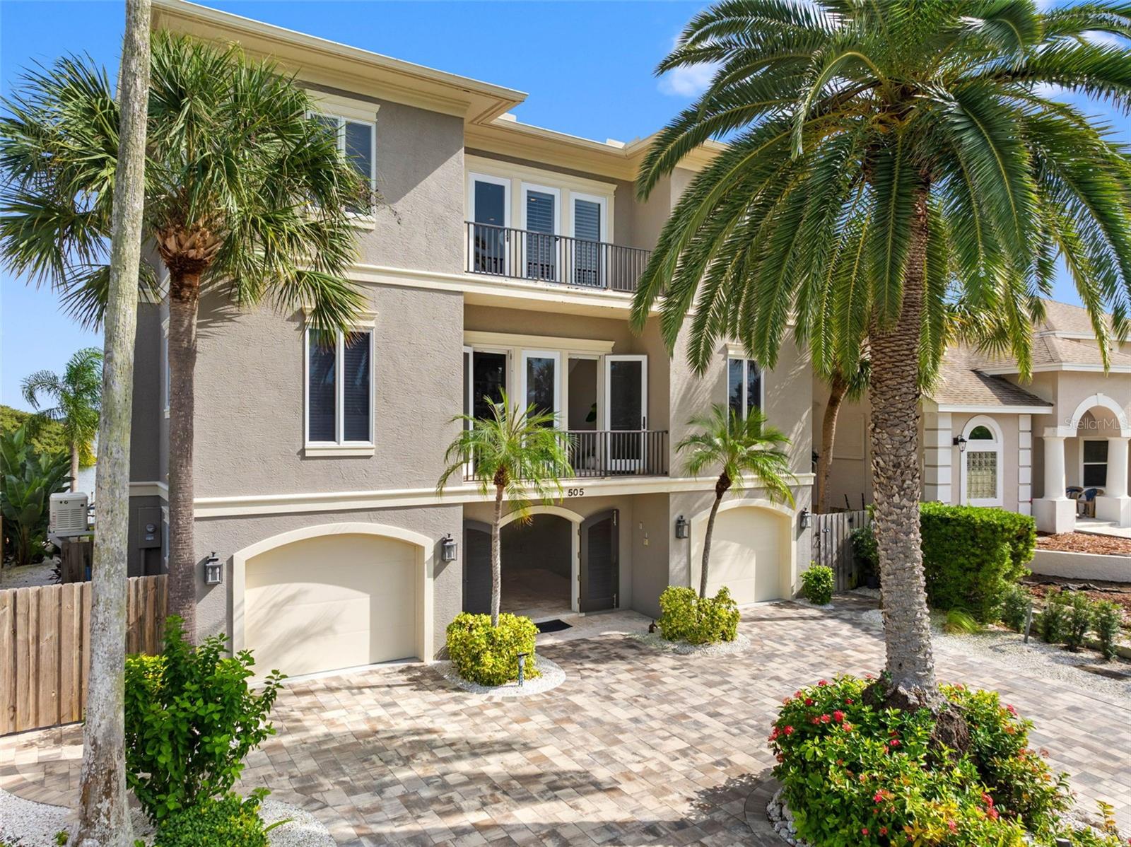 505 HARBOR DR — photo 2