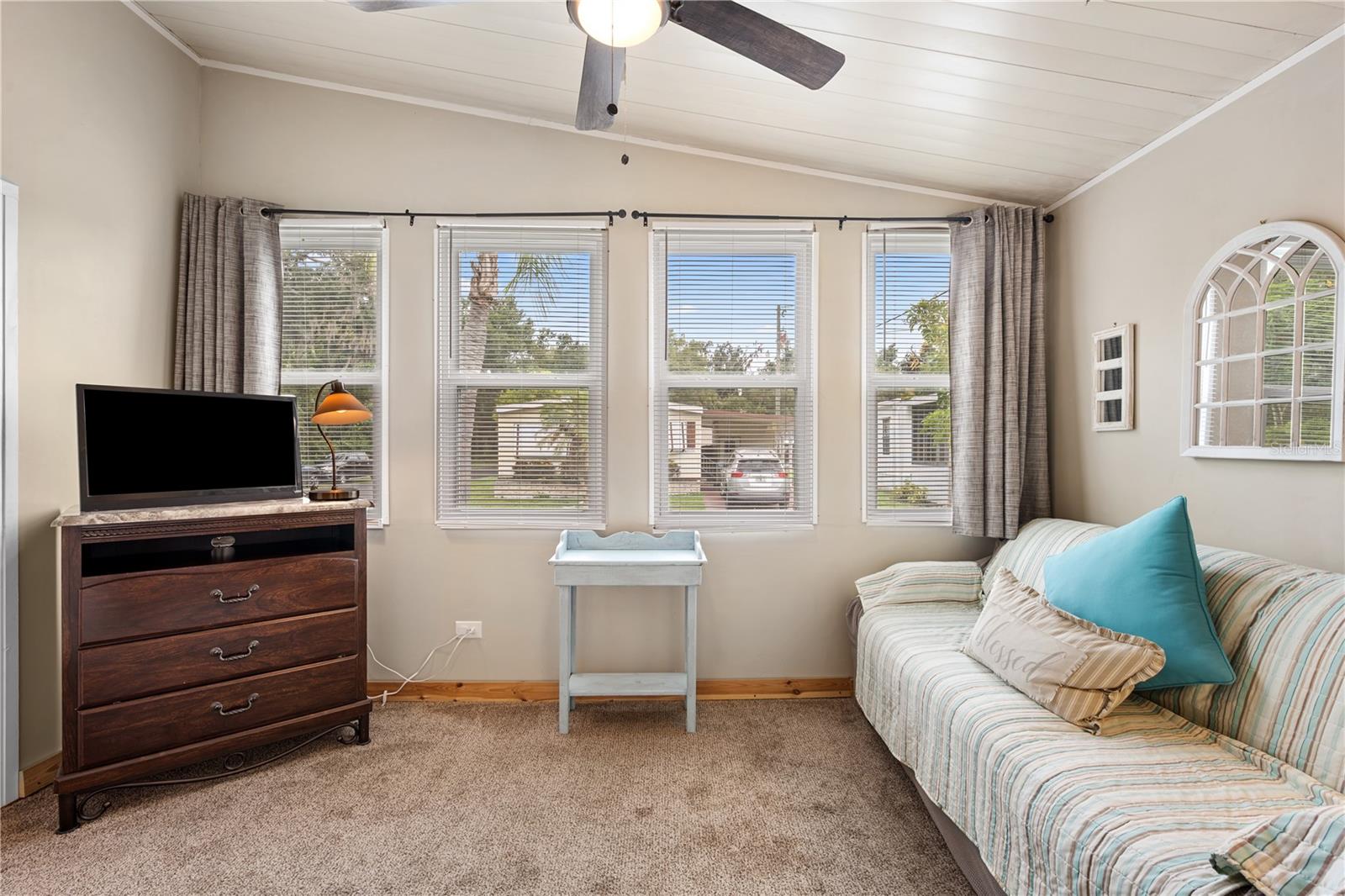 3329 EILEEN DR — photo 10