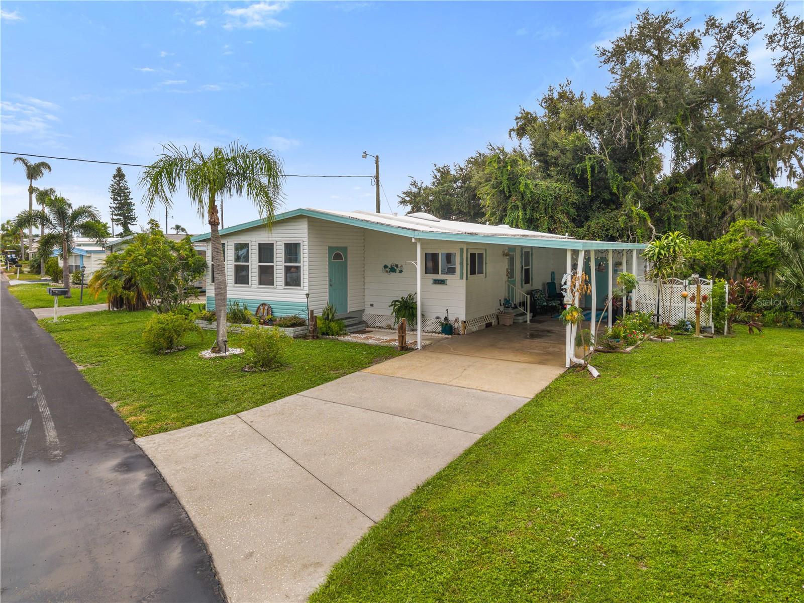 3329 EILEEN DR — photo 2