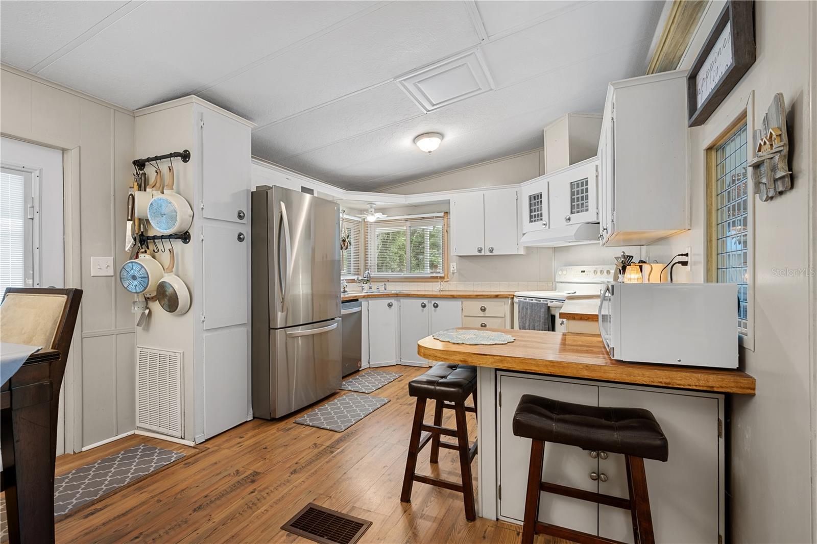 3329 EILEEN DR — photo 15