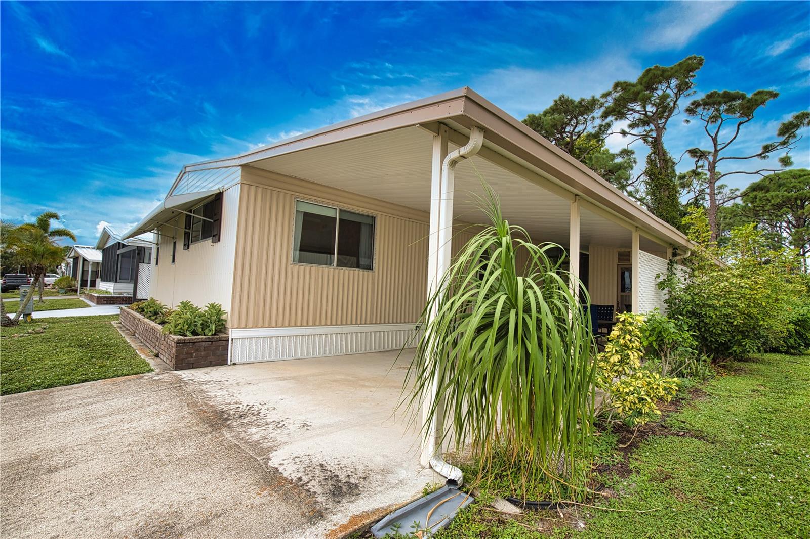 236 N FIJI CIR — photo 36