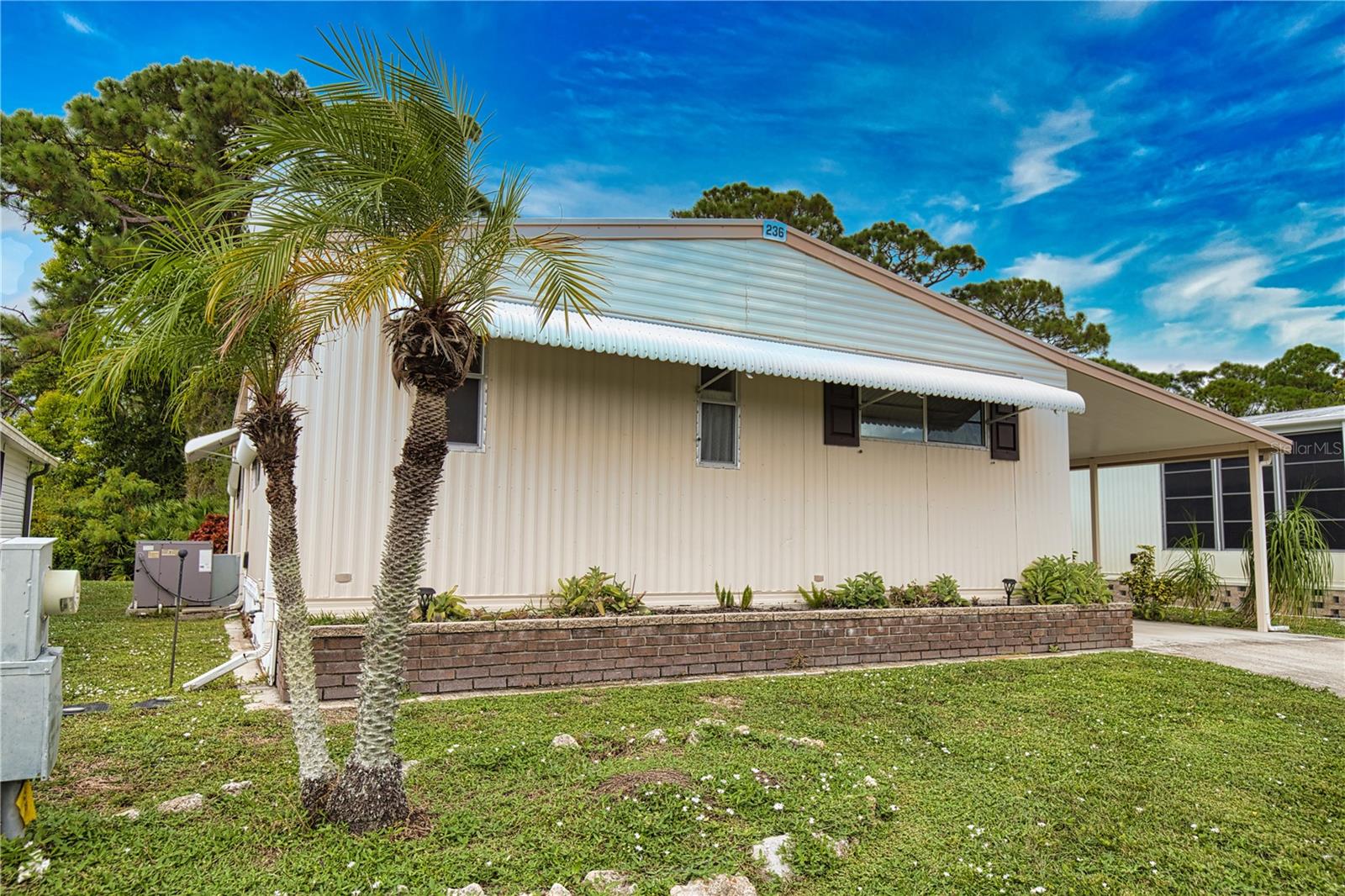 236 N FIJI CIR — photo 44