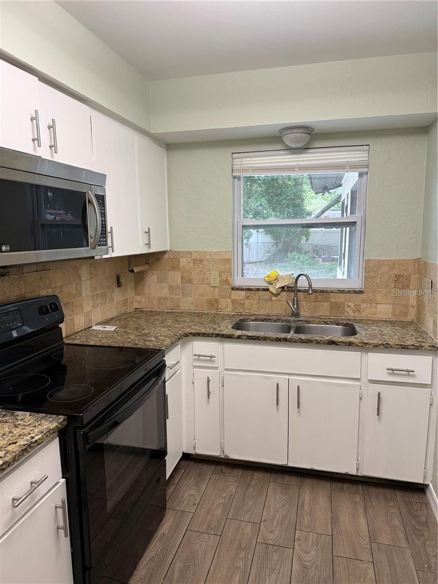 3543 BALI DR — photo 9