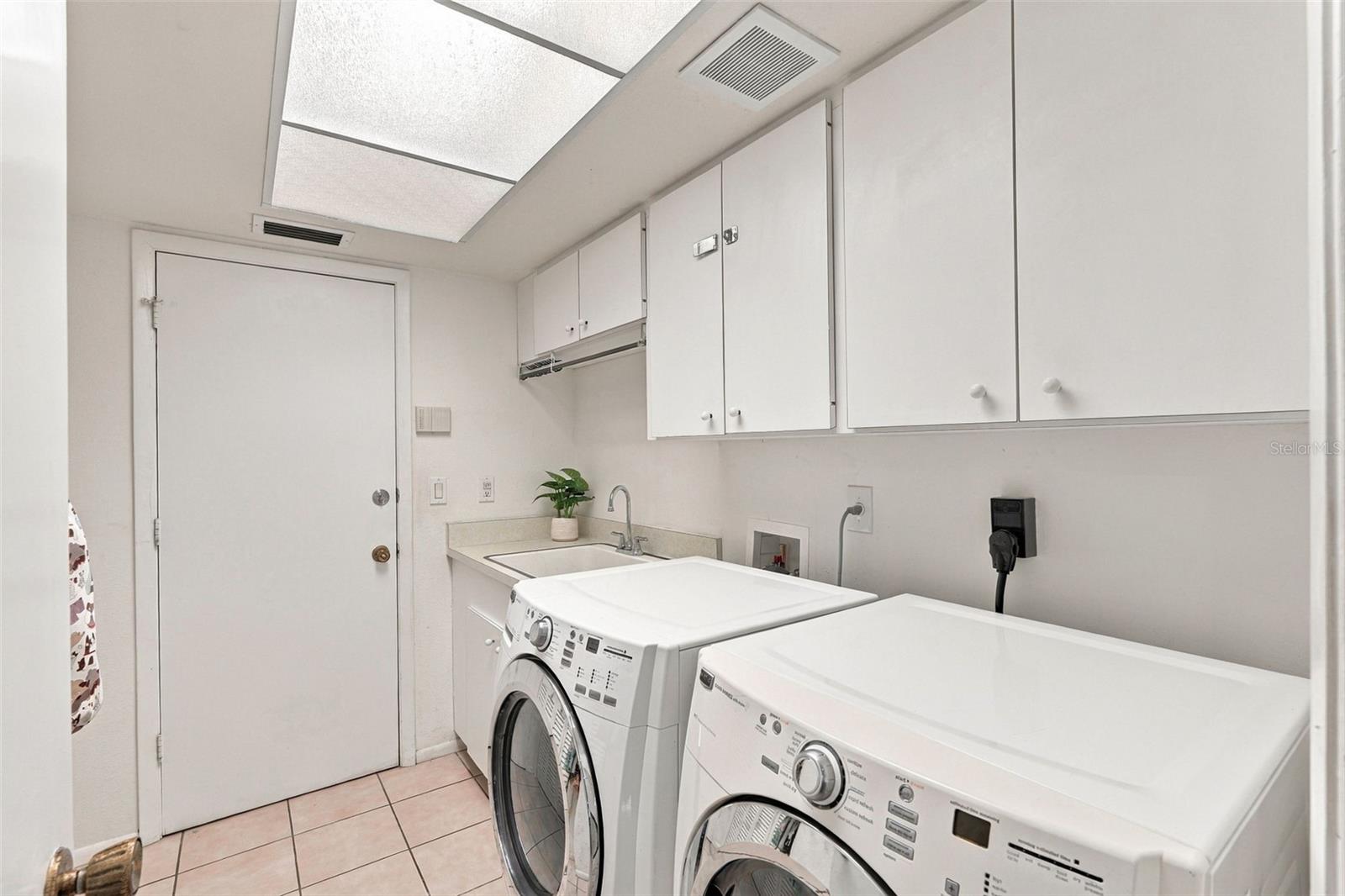 1636 BOB O LINK DR — photo 43