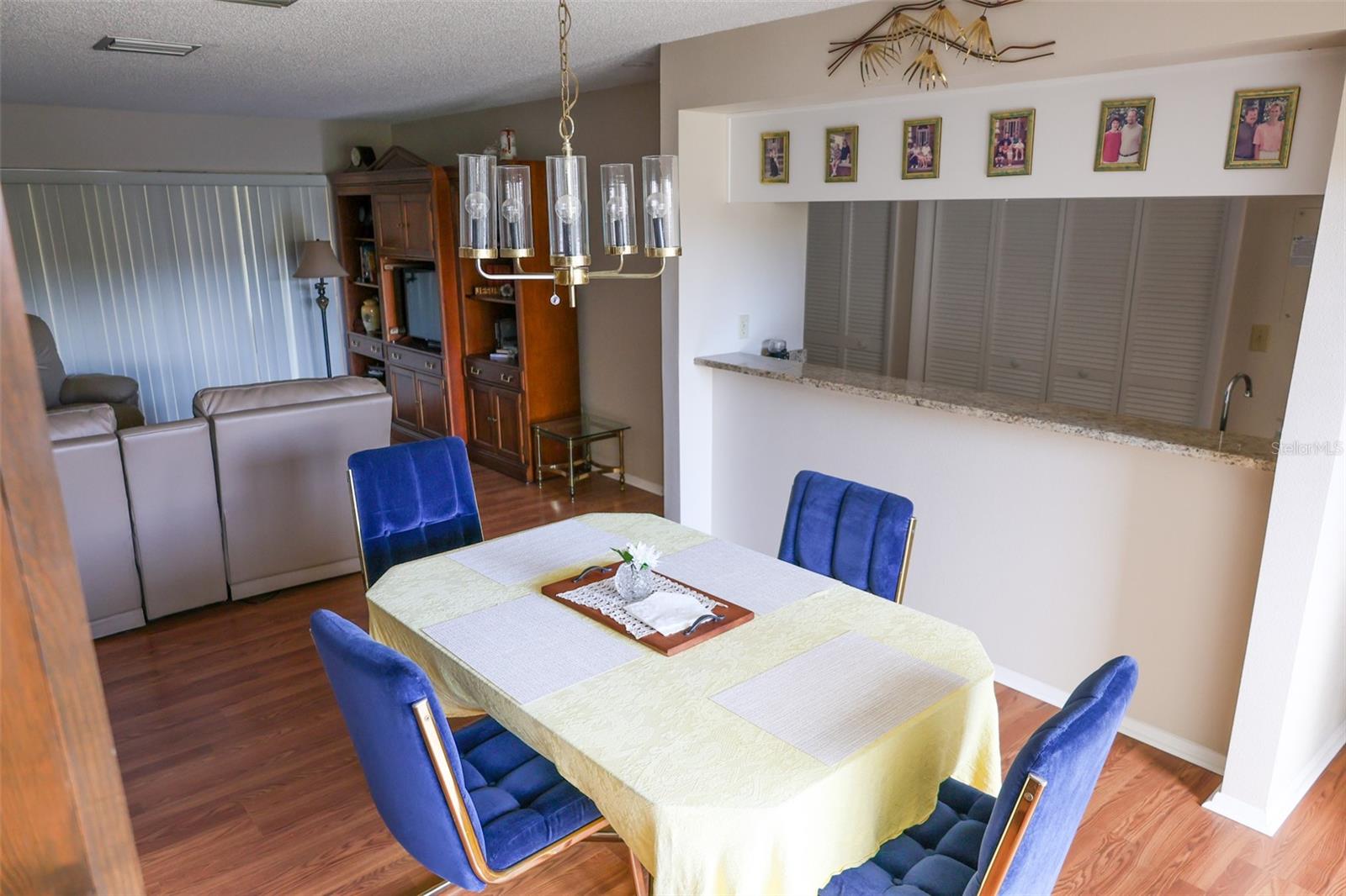 60 DALE PL — photo 4