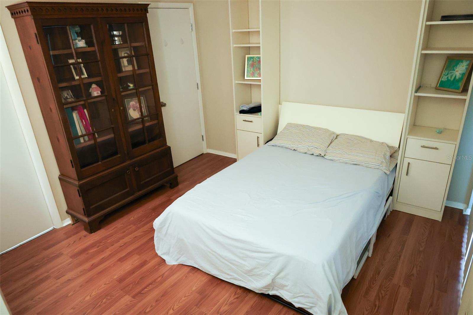 60 DALE PL — photo 14