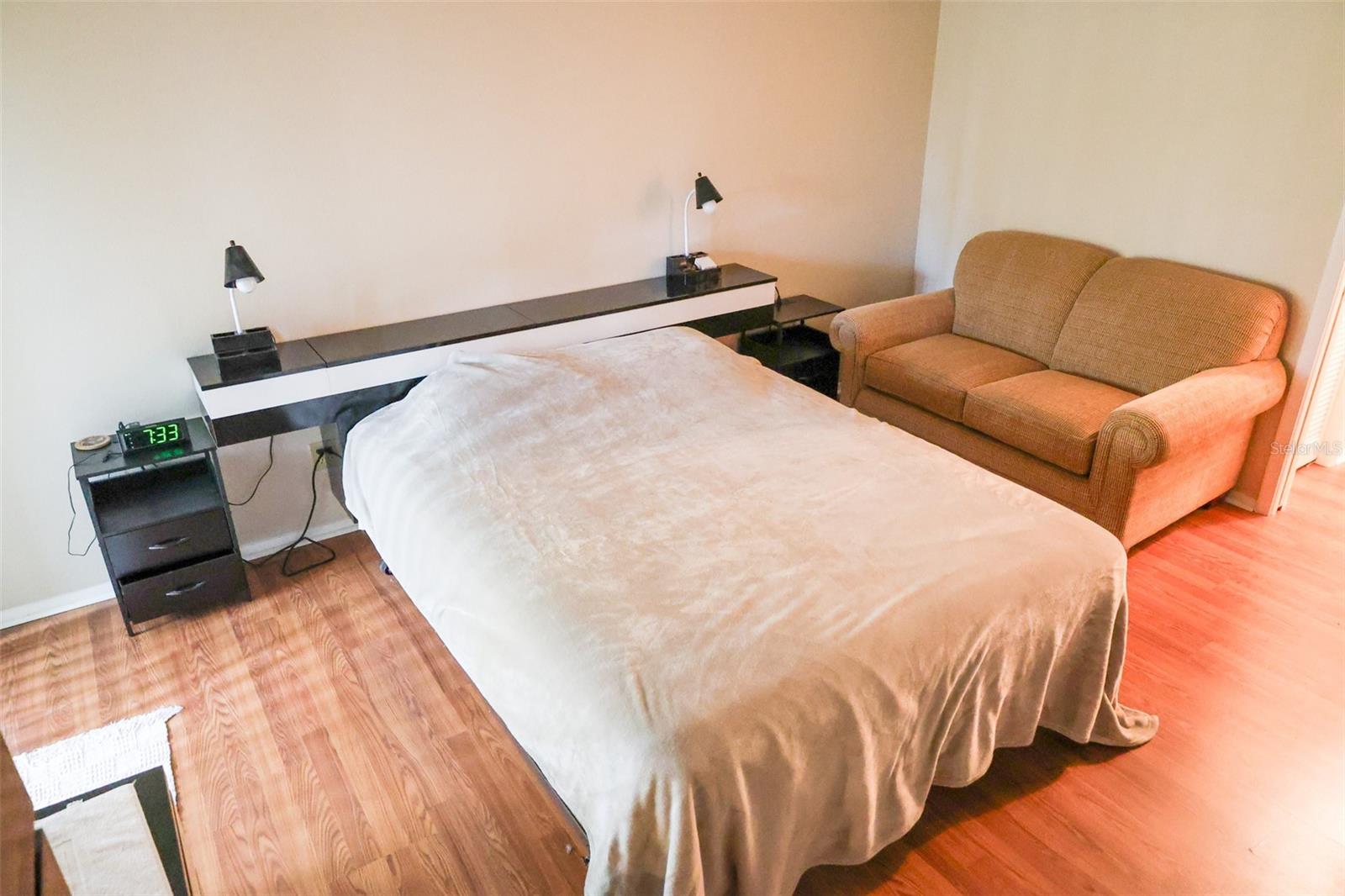 60 DALE PL — photo 10