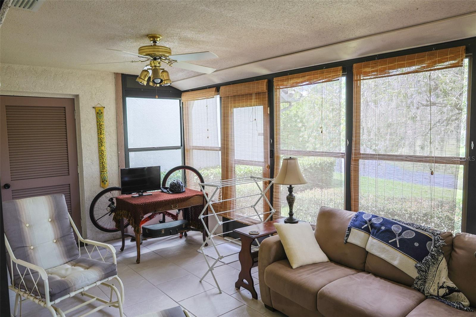 60 DALE PL — photo 18