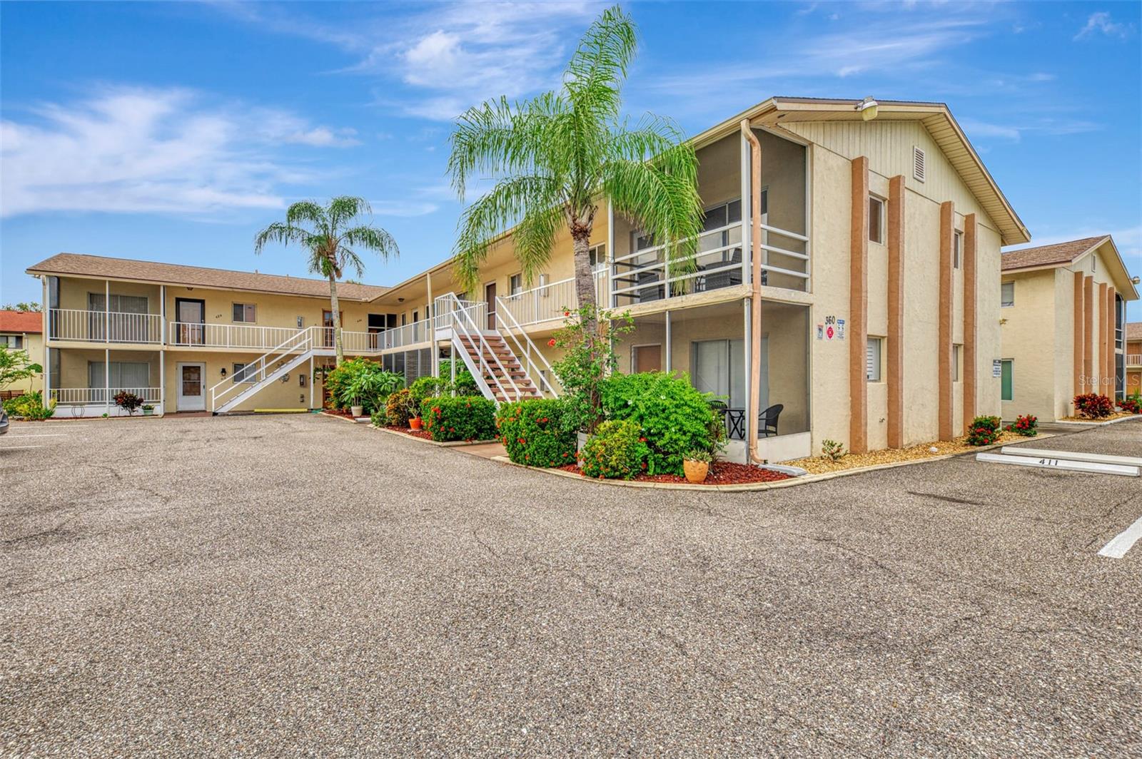 360 BASE AVE E #424 — photo 31