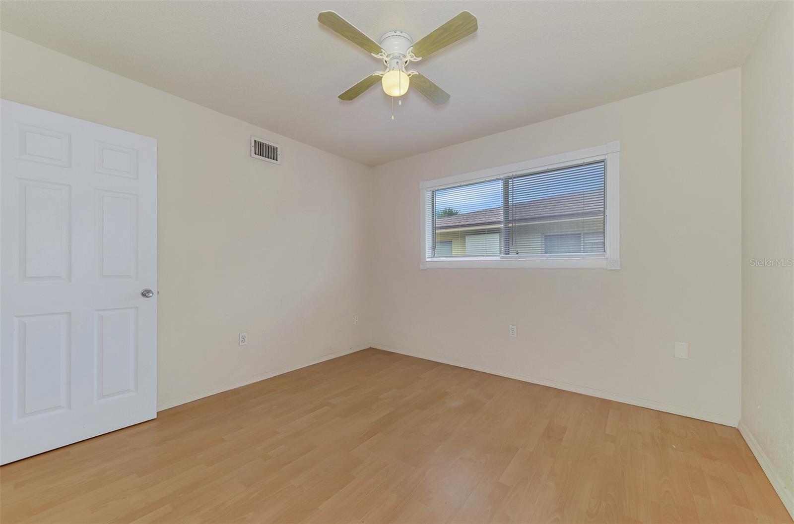 360 BASE AVE E #424 — photo 26