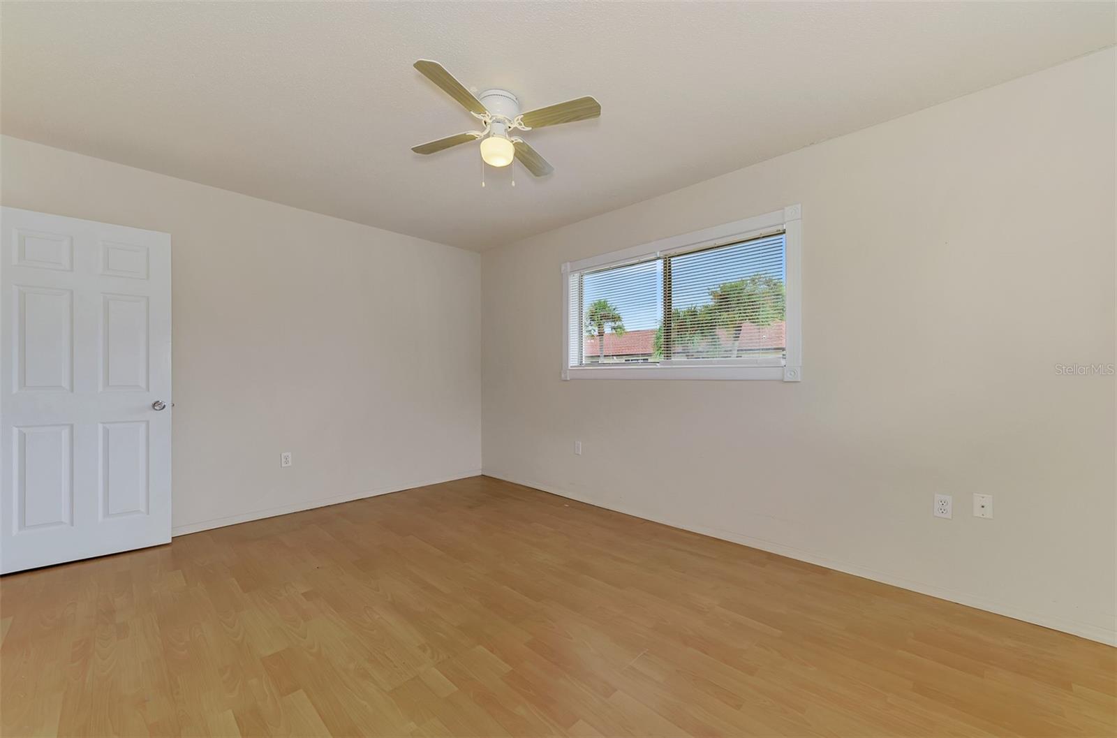 360 BASE AVE E #424 — photo 21