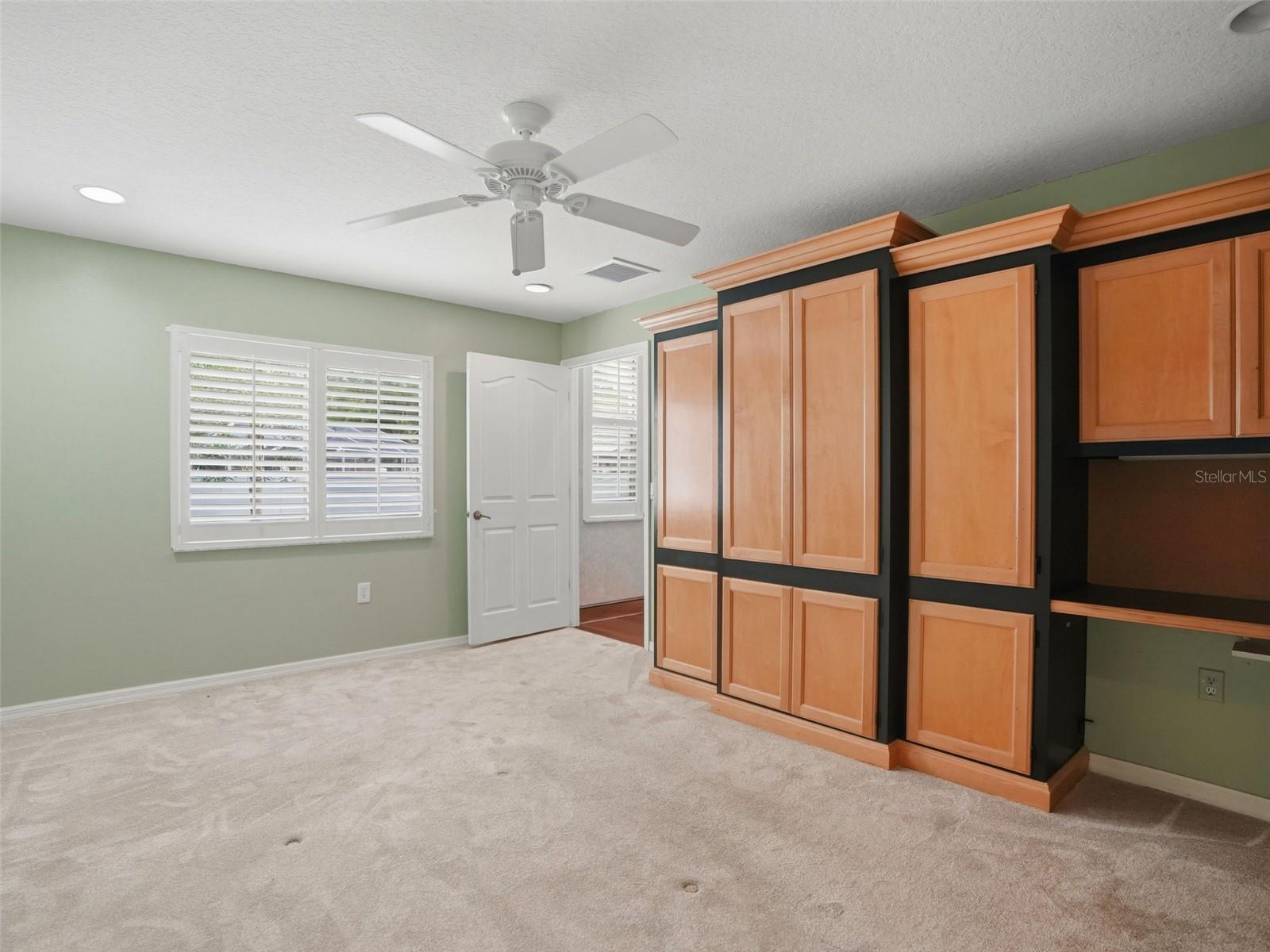 1411 AMESBURY CT — photo 32