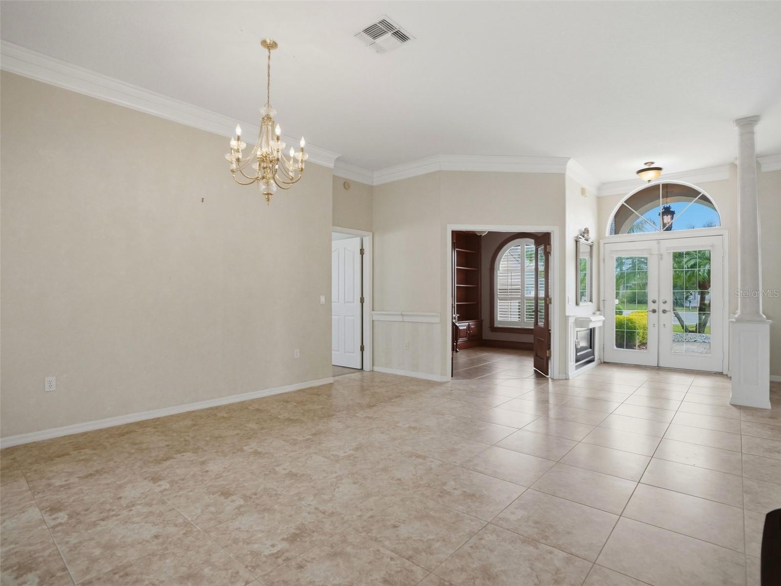 1411 AMESBURY CT — photo 8