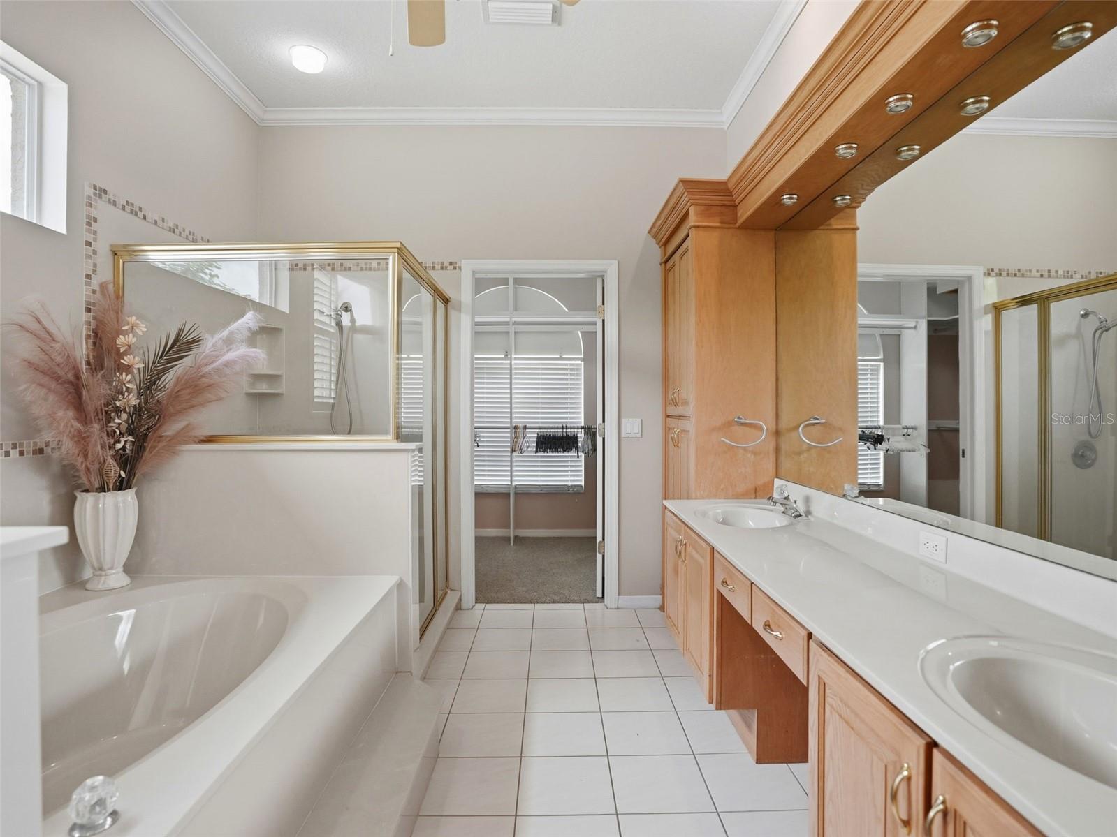 1411 AMESBURY CT — photo 26