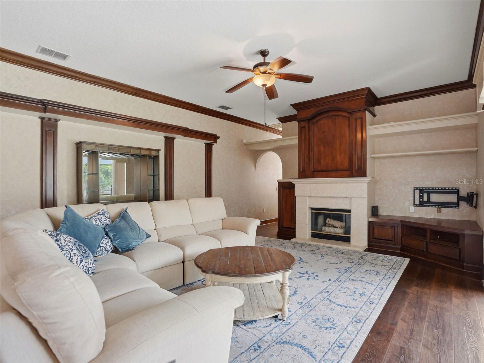 1411 AMESBURY CT — photo 9