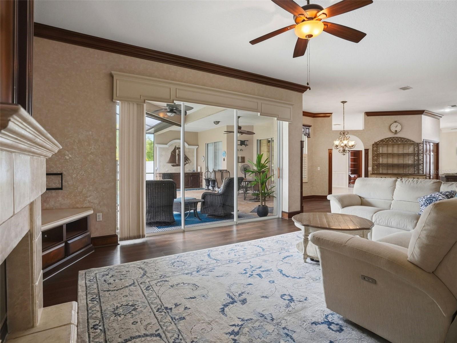 1411 AMESBURY CT — photo 12