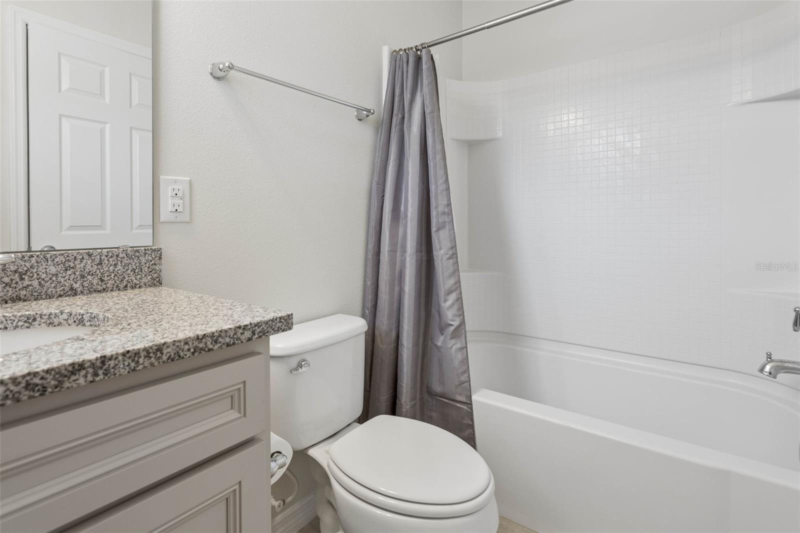 9146 HILLCROFT DR — photo 20