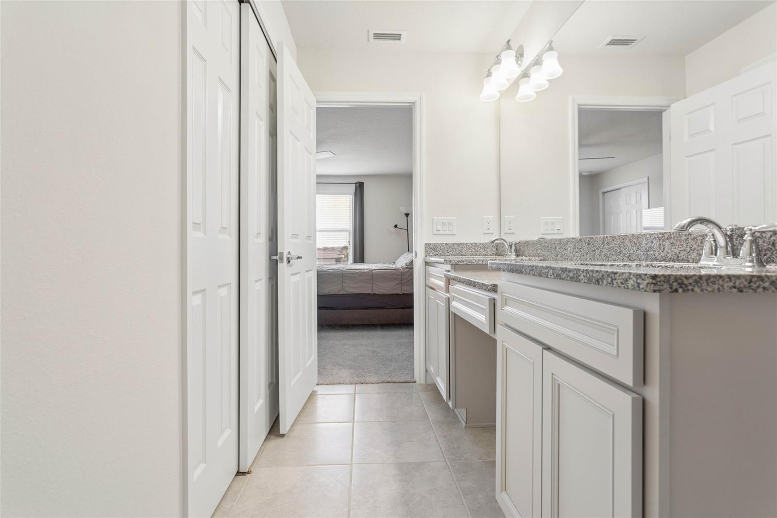 9146 HILLCROFT DR — photo 23