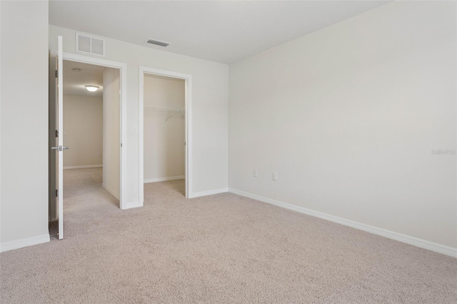 9146 HILLCROFT DR — photo 17