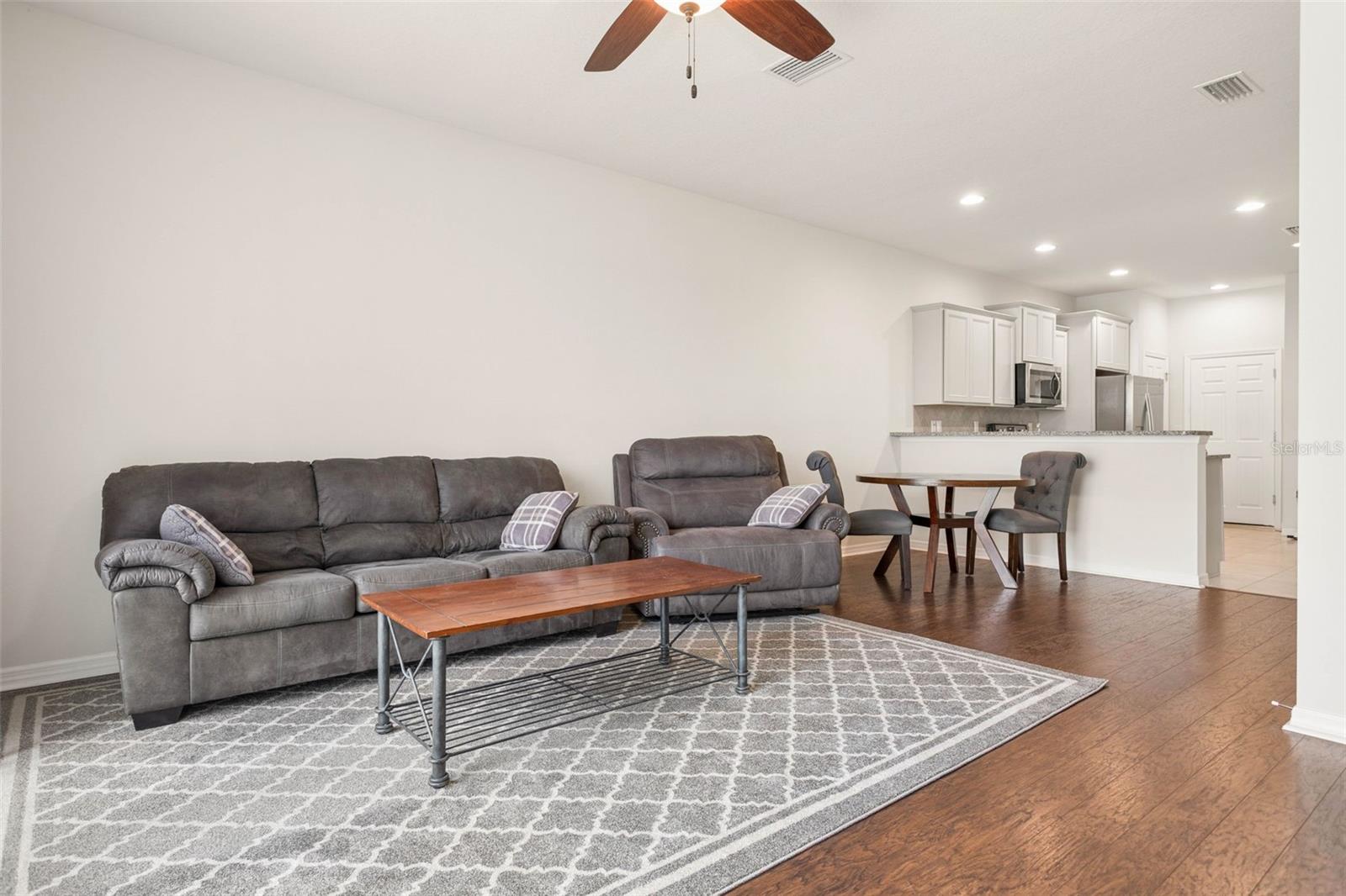 9146 HILLCROFT DR — photo 9