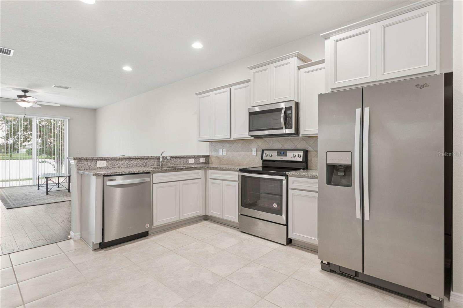 9146 HILLCROFT DR — photo 12