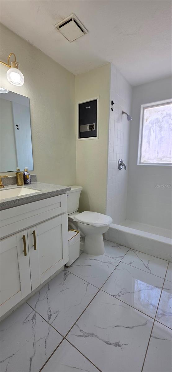 150 SUNCREST DR — photo 12
