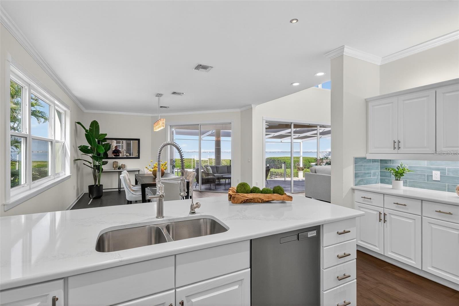 3488 MISTLETOE LN — photo 19