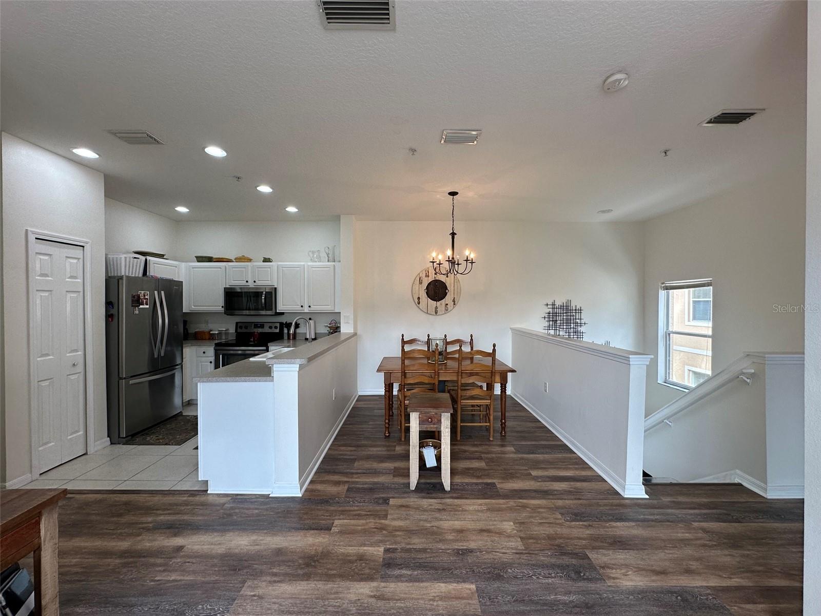 3815 PARKRIDGE CIR #2-203 — photo 8