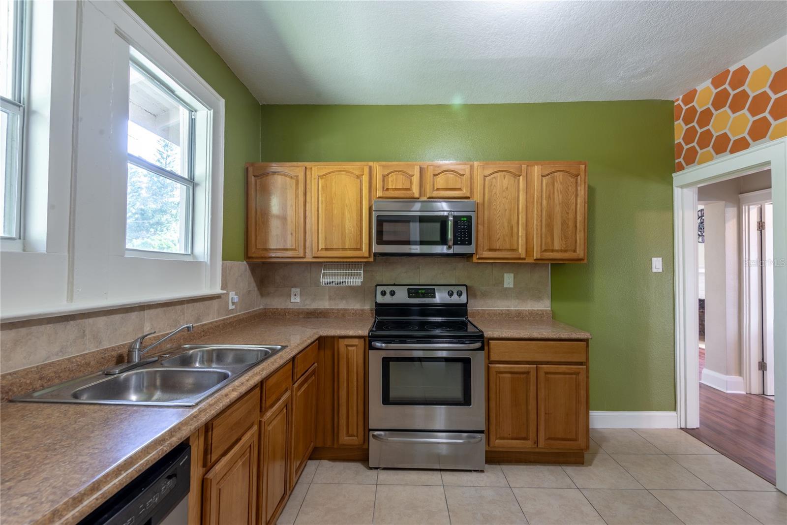 3810 N DARWIN AVE — photo 9