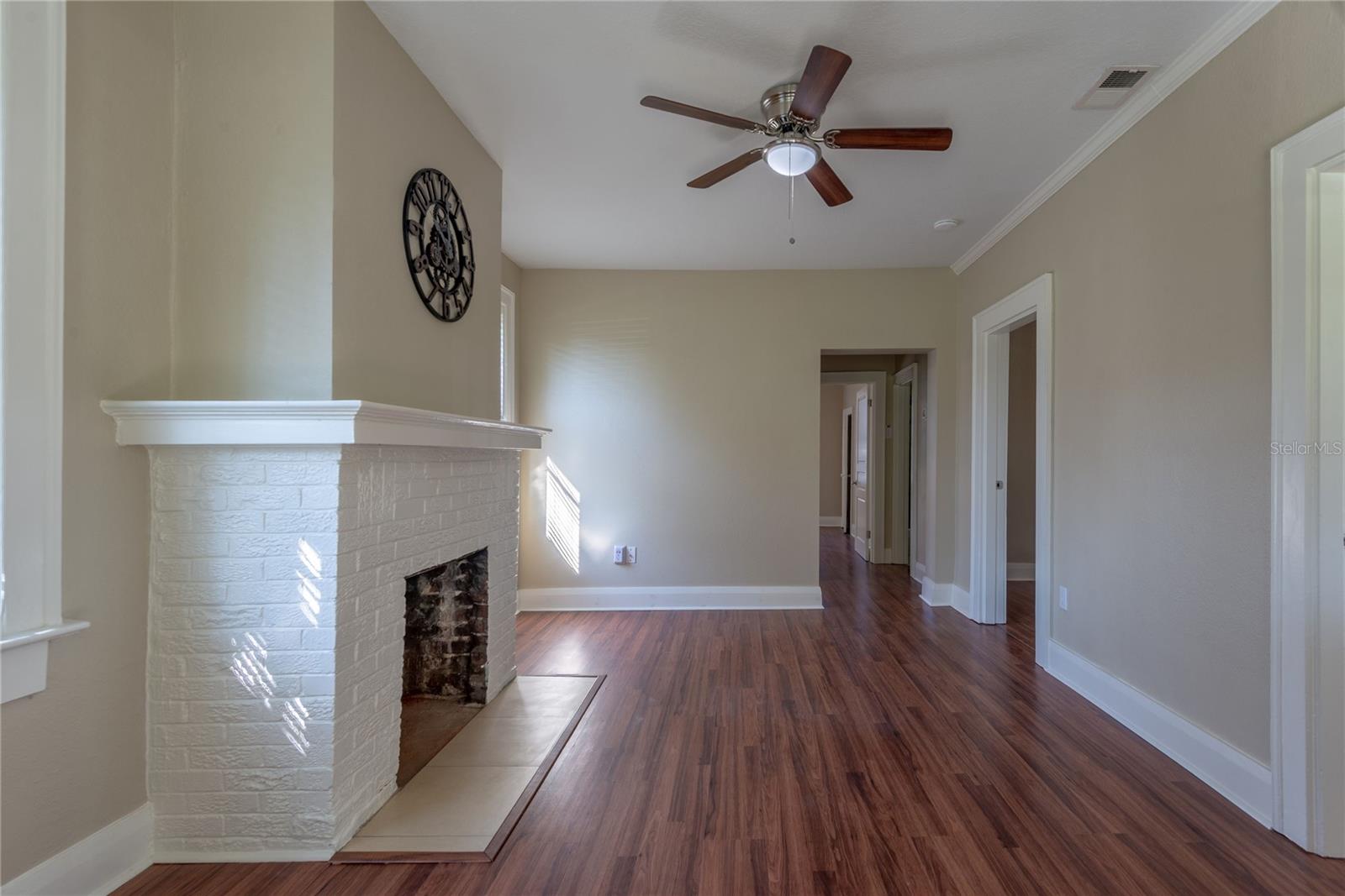 3810 N DARWIN AVE — photo 7