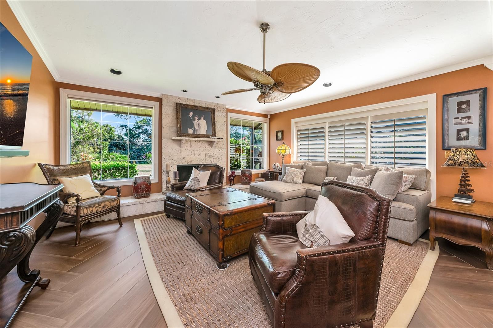 6976 COUNTRY LAKES CIR — photo 3