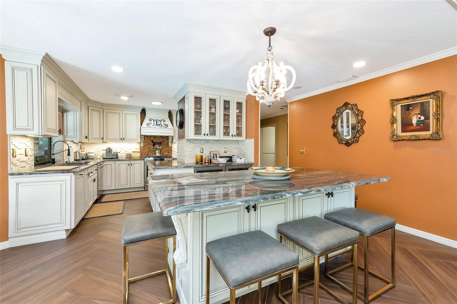 6976 COUNTRY LAKES CIR — photo 9