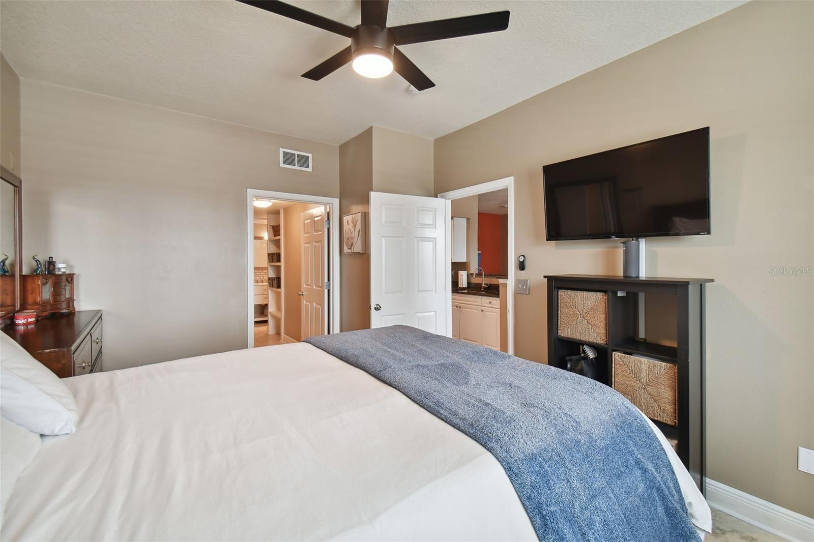 2010 E PALM AVE #14209 — photo 33