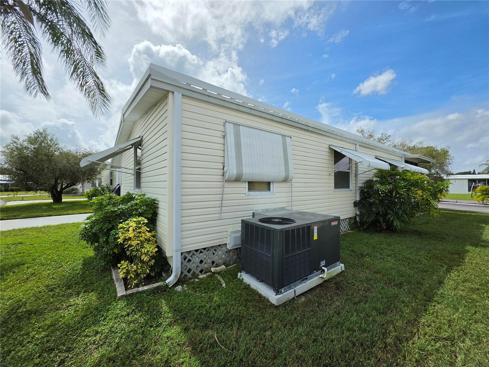 5293 POINCIANA CIR — photo 3