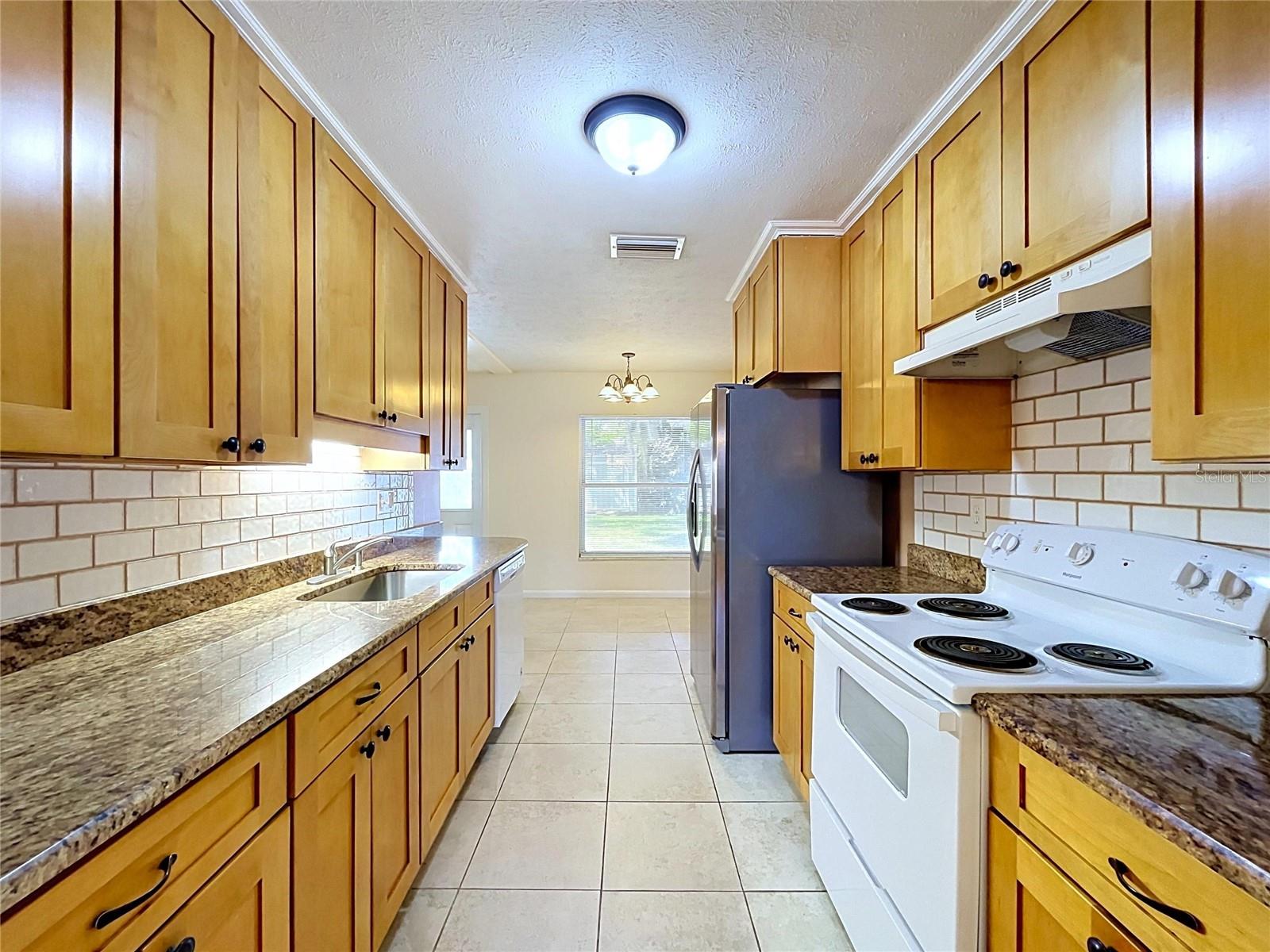 903 TANGELO PL — photo 7