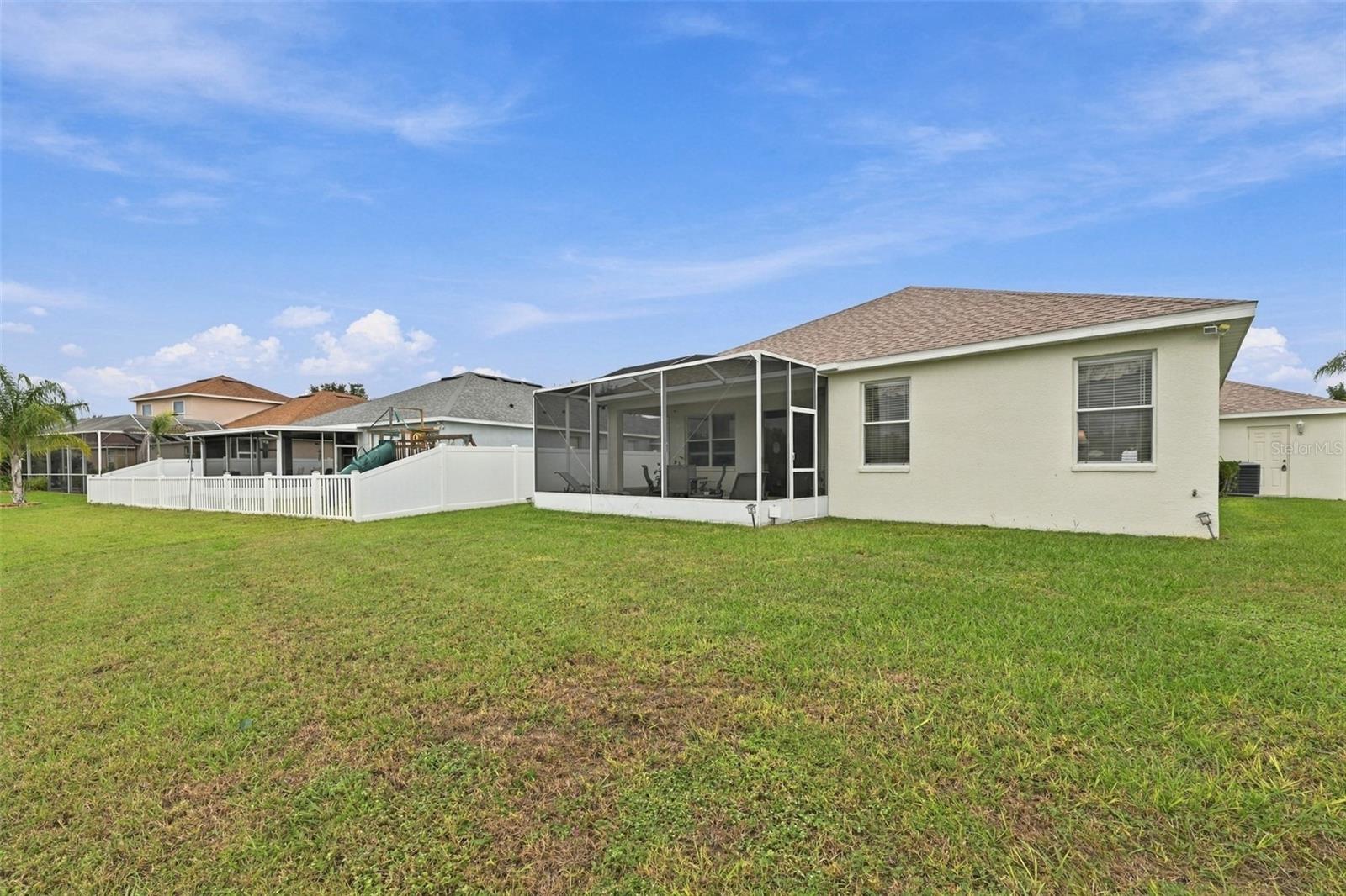 10915 AUSTRALIAN PINE DR — photo 29