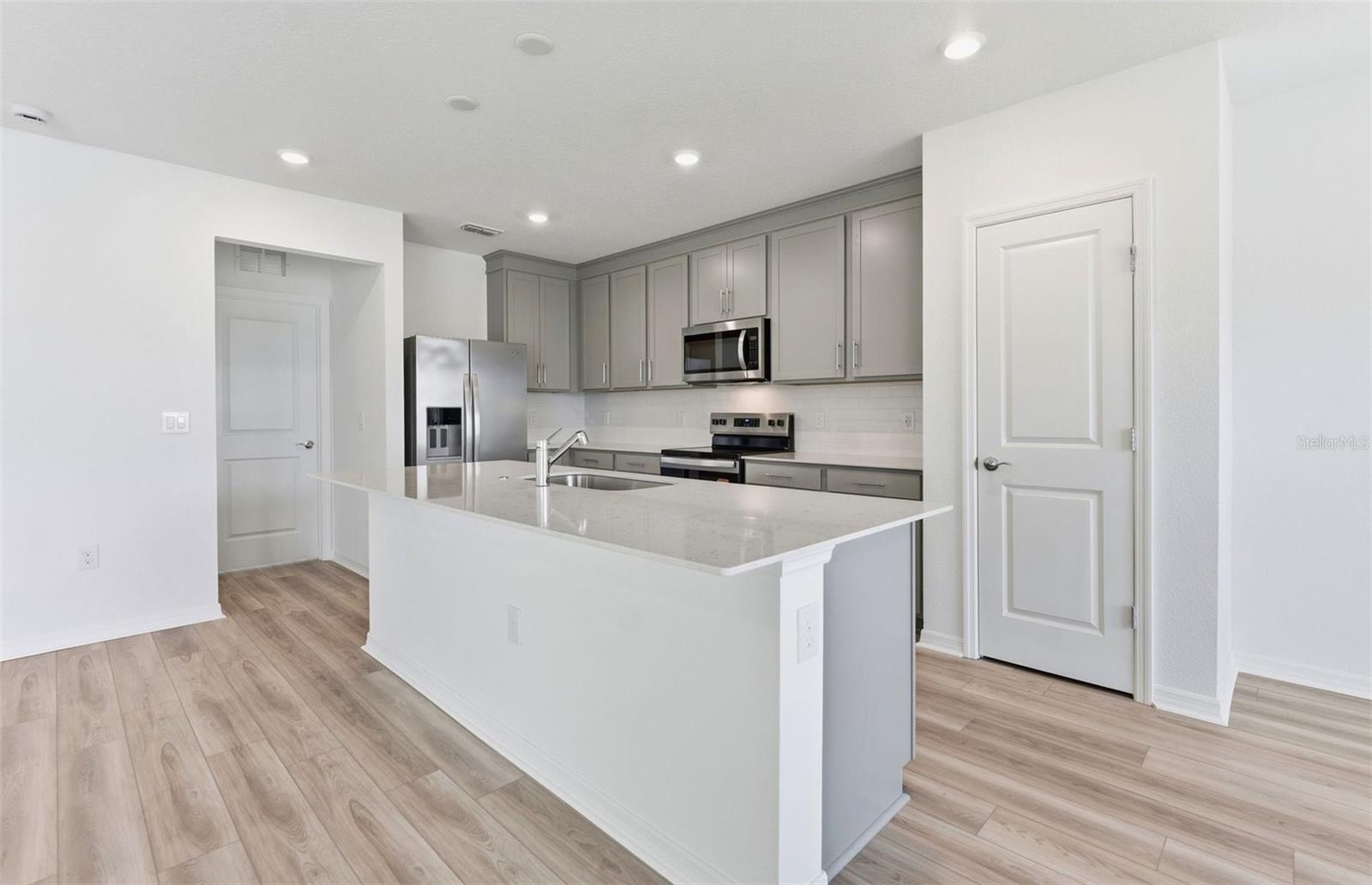 16813 HARMONY RIVER LN — photo 4