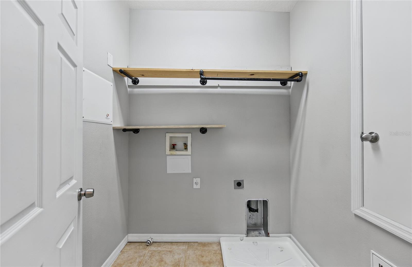 1146 VENETIAN HARBOR DR NE — photo 38