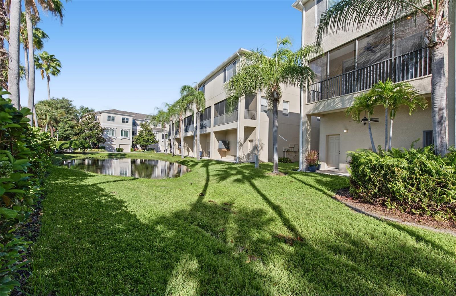 1146 VENETIAN HARBOR DR NE — photo 2