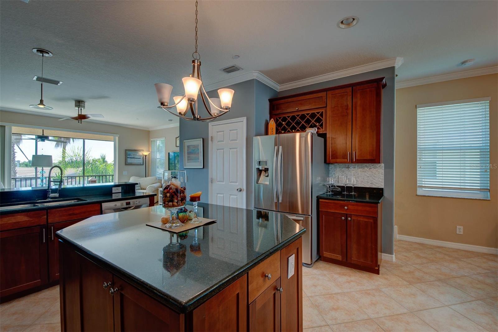 1146 VENETIAN HARBOR DR NE — photo 17