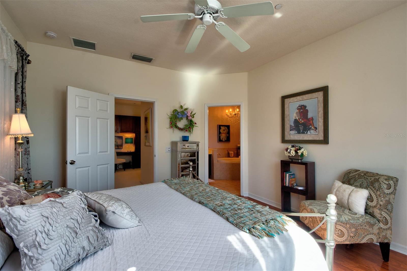 1146 VENETIAN HARBOR DR NE — photo 31