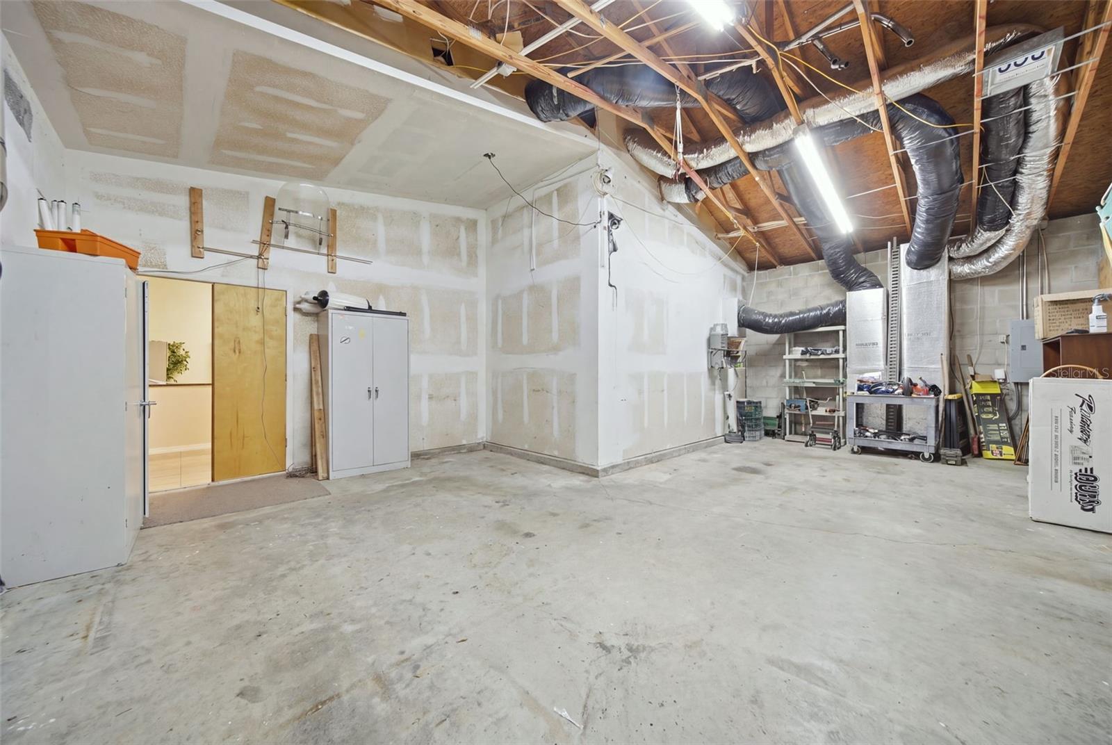 17501 LAKESHORE RD — photo 54